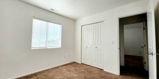 Prime Amber Skyline Home for Lease: Comfort and Convenience Await Gallery 12
