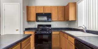 Awesome 3 bedroom / 2 bath in Cordova Estates - 83rd Ave & Buckeye Rd Gallery 11