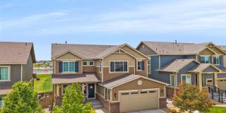 Exceptional Executive Rental with Panoramic Views & Premium Finishes Gallery 1