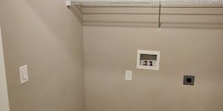 $2,000 OFF 4-bed, 3.5-bath Townhome Available Now! Gallery 13