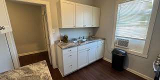 Beautiful Highland 2 Bedroom Apartment Gallery 5