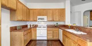 Wonderful 3bd/2ba Elk Grove Home with 2 Car Garage Gallery 15