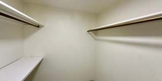 Available NOW - Highly Desired 2 BED 2 BATH Near Ala Moana Gallery 20