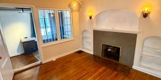Bungalow/Office 2 Bedroom 2 Bath Gallery 4