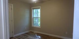 301 Maple St Gallery 6