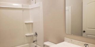 Room in 4 Bedroom Home at Whitby Moore St Gallery 4