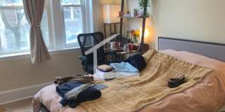 Very spacious 3 bed in Brookline... Gallery 9