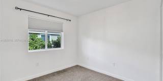 2430 SE 10th Ct Gallery 13