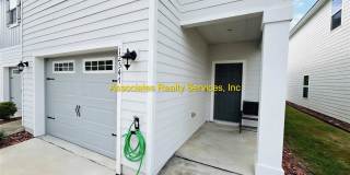MOVE-IN READY NOW!– 3BR/2BA home in Tara West! END UNIT!!! Gallery 1
