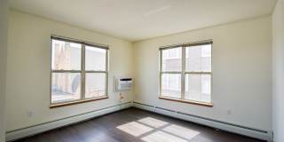 Lyons Court - Senior Living Gallery 18