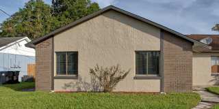 2 bed/1.5 bath duplex off Semoran Blvd Gallery 1