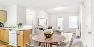 Harbor Creek Apartments Gallery 84