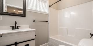 Charming 4 Bedroom For Rent. Gallery 19