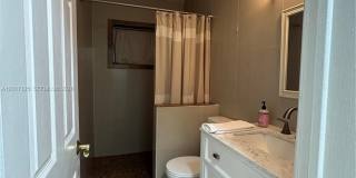 2908 Bayview Dr Gallery 24