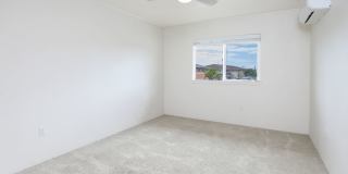 2bd, 2.5 bath, 1car garage w parking in driveway Gallery 12