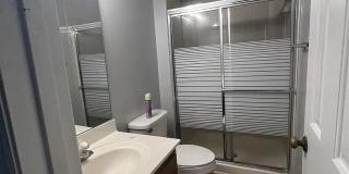 Room in 6 Bedroom Home at Flint Glenn Ln Gallery 11