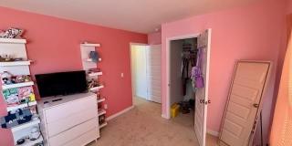 107 Stephens Court Gallery 28