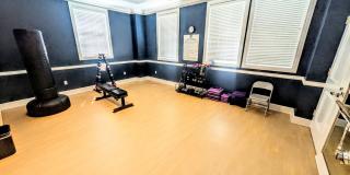 SHORT TERM TURNKEY FURNISHED DOWNTOWN AT THE RENAISSANCE Gallery 28