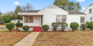 Cute 3 Bed 1 Bath House! Available Now! Call to Schedule a Tour! Gallery 1
