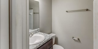 Hub at 934 Apartments Gallery 24