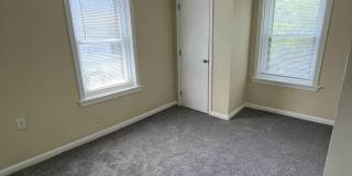 42 HOLLAND Avenue Gallery 19