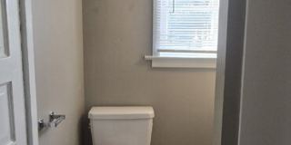 926 Columbia Avenue Gallery 5