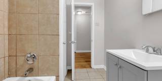Charming East Memphis home Gallery 28