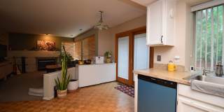Bright Holladay 4 Bed Home – High Ceilings in Prime Location!! Gallery 16