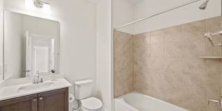 Modern, Spacious 2 Bed Townhome, Brier Creek Country Club, Golf course views! Gallery 12