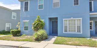 Beautiful Townhome at Kings Lake! Gallery 1