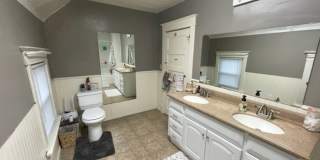 Charming 4 Bedroom 2 Bath House Gallery 21