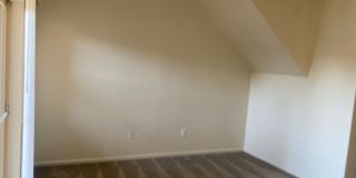 Clean and Updated Bedroom 2 Bath Condo Available Now Clean and Updated Bedroom 2 Bath Condo Available Now Gallery 17