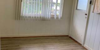 Charming Singe Family Home 3/1/2 with Spacious & Fenced Yard Gallery 9