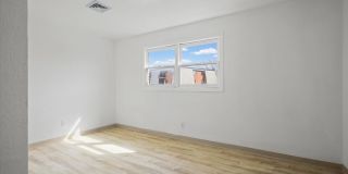 2010 East Empire St Gallery 115