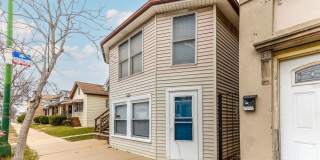 7408 W ADDISON Street unit: 2 Gallery 1