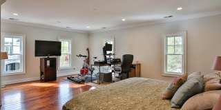 6329 LINWAY Terrace Gallery 57