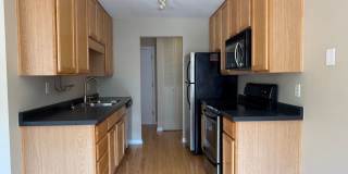 Lovely Lowry Hill 1 Bedroom Condo Gallery 10
