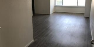 882 Village Sq Gallery 4