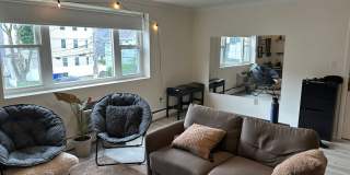 Charming 2 Bedroom-No Broker Fee Gallery 7