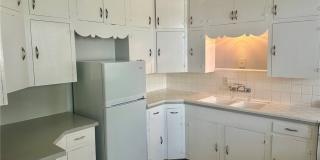 140 1/2 E San Antonio Gallery 2