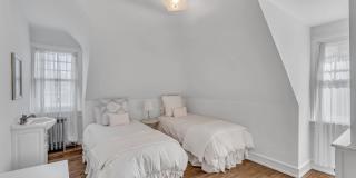 207 Monmouth Avenue Gallery 47