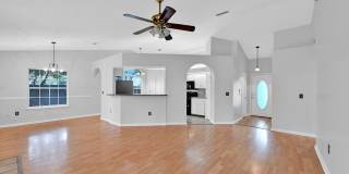 Welcome to this charming 3 bedroom, 2 bathroom home located in Jacksonville, FL Welcome to this charming 3 bedroom, 2 bathroom home located in Jacksonville, FL Gallery 1