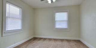 Updated 2 bedroom Townhouse - Garfield Park-South Neighborhood Gallery 13