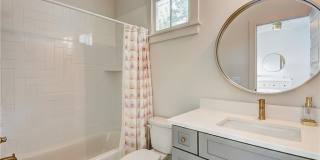 1268 Hayes Drive SE Gallery 25