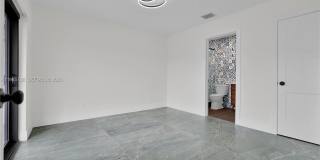 5980 SW 40th Ave Gallery 16