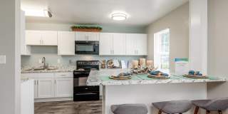 Mariners Green Gallery 11