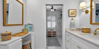 235 10TH AVENUE NE Gallery 19