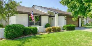 Beautifully Renovated 3BD/2BTH Home with Open Kitchen, Fireplace  Storm Shelter Gallery 1