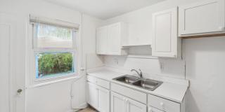 $1250 3 bedroom bungalow Gallery 10