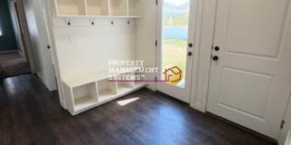 4 Bedroom Eagle Mountain Home Gallery 8